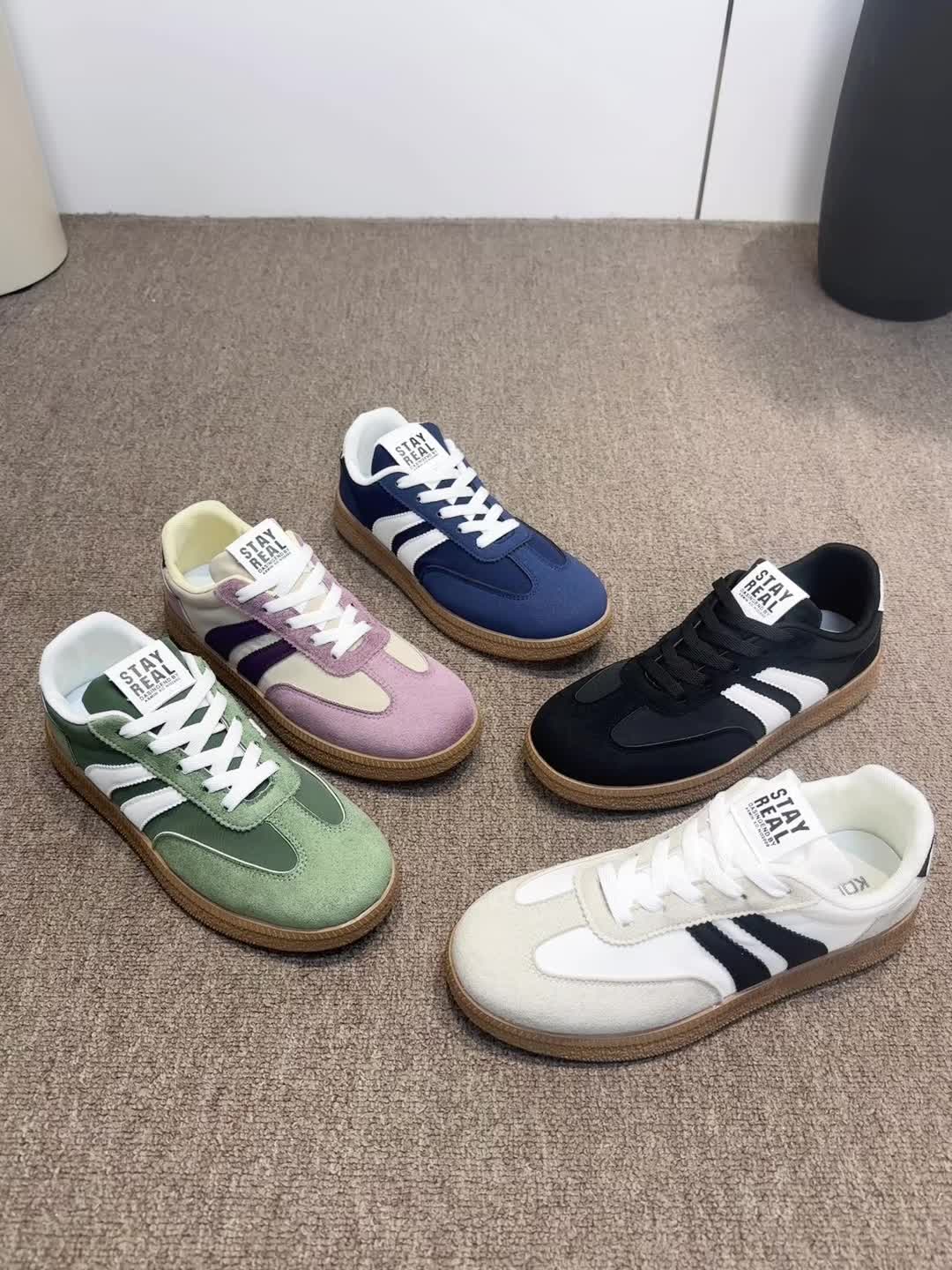 Women's Retro Low-Top Sneakers with Side Stripes
